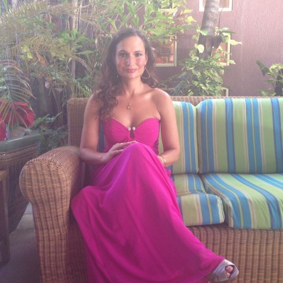 Meet your Posher, Jennifer - Picture 4 of 8